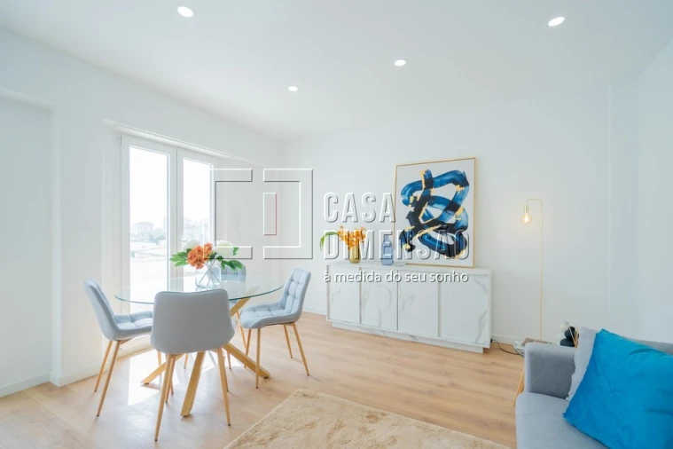 Apartamento T3 para Venda em Benfica Foto 4