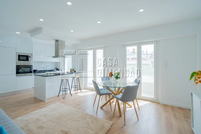 Apartamento T3 para Venda em Benfica Foto 5