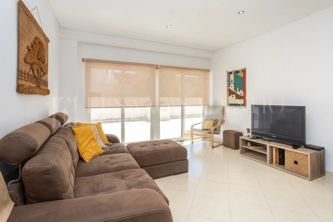 Apartamento T1 para Arrendamento em Seixal, Arrentela e Aldeia de Paio Pires Foto 2