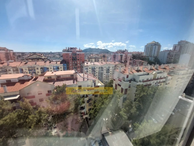 Apartamento para Venda em Algueirão-Mem Martins Foto 25