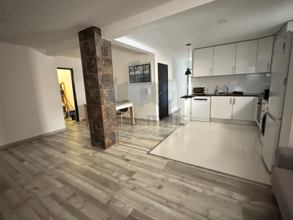 Apartamento T3 para Venda em Santo Antonio dos Olivais Foto 7