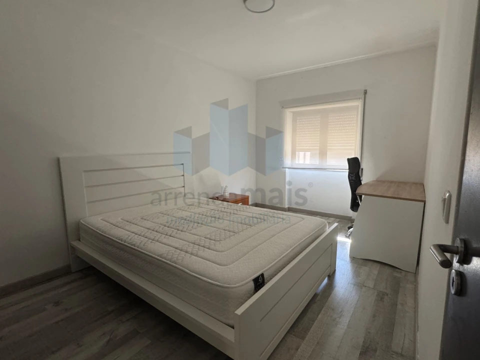 Apartamento T3 para Venda em Santo Antonio dos Olivais Foto 13