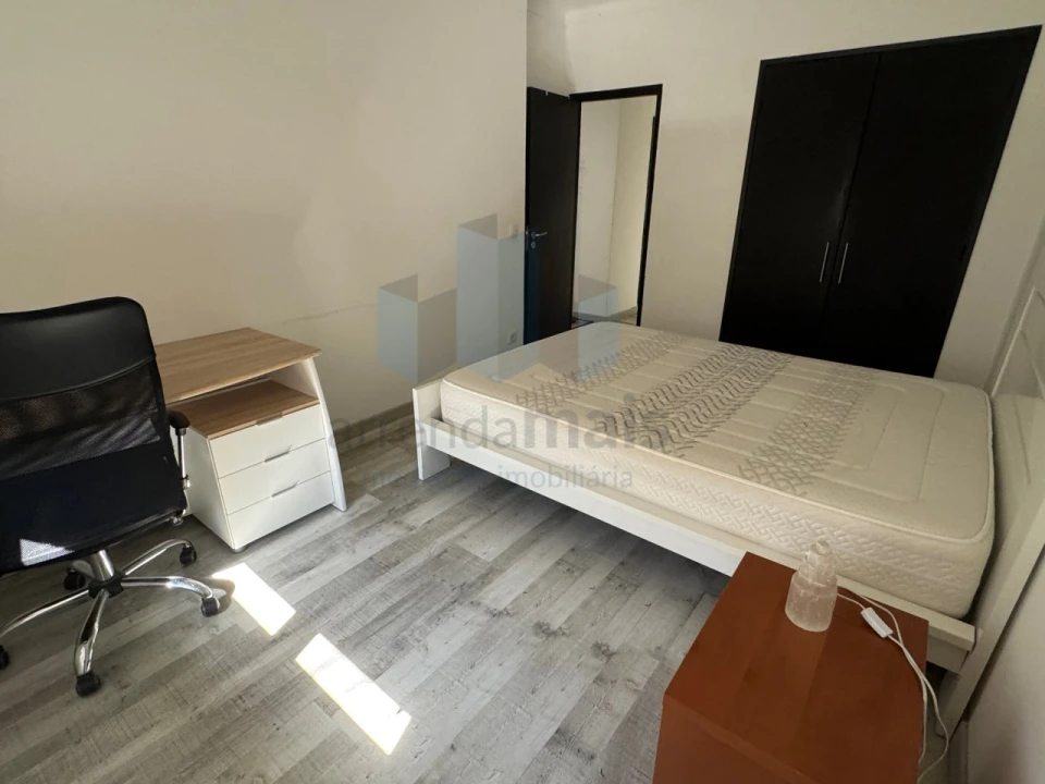 Apartamento T3 para Venda em Santo Antonio dos Olivais Foto 14
