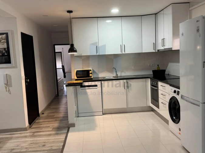 Apartamento T3 para Venda em Santo Antonio dos Olivais Foto 2