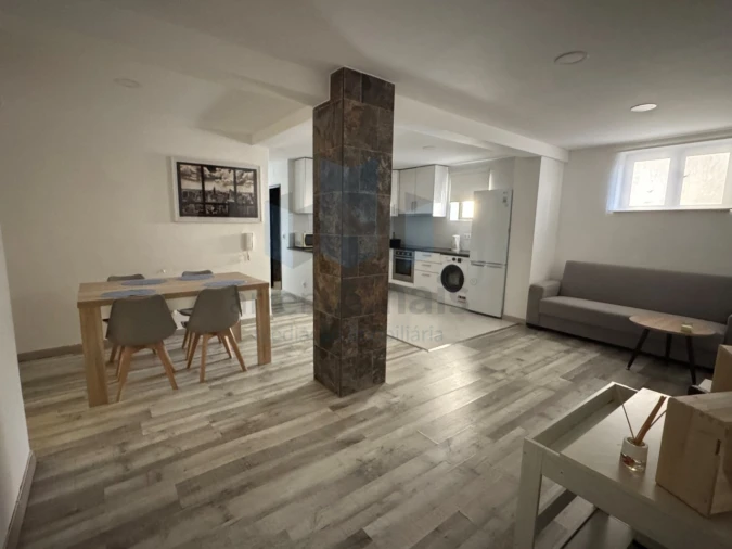 Apartamento T3 para Venda em Santo Antonio dos Olivais Foto 4