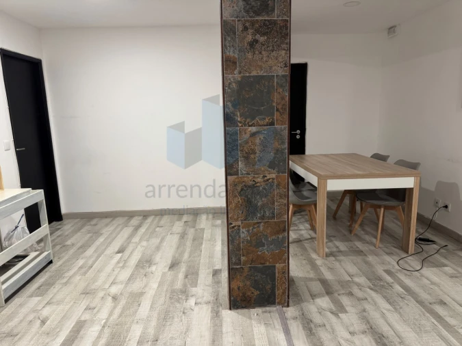 Apartamento T3 para Venda em Santo Antonio dos Olivais Foto 5