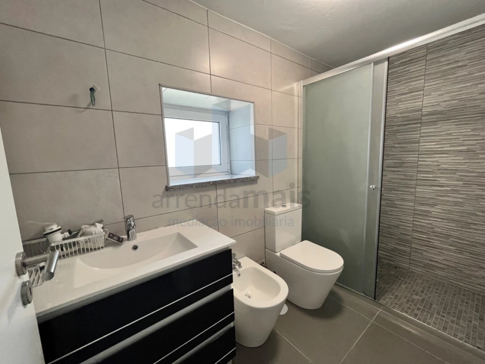 Moradia T2 para Arrendamento em Ega Foto 9