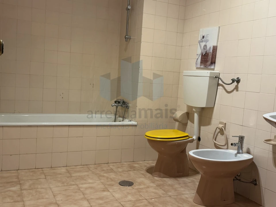 Apartamento T3 para Venda em Santo Antonio dos Olivais Foto 8
