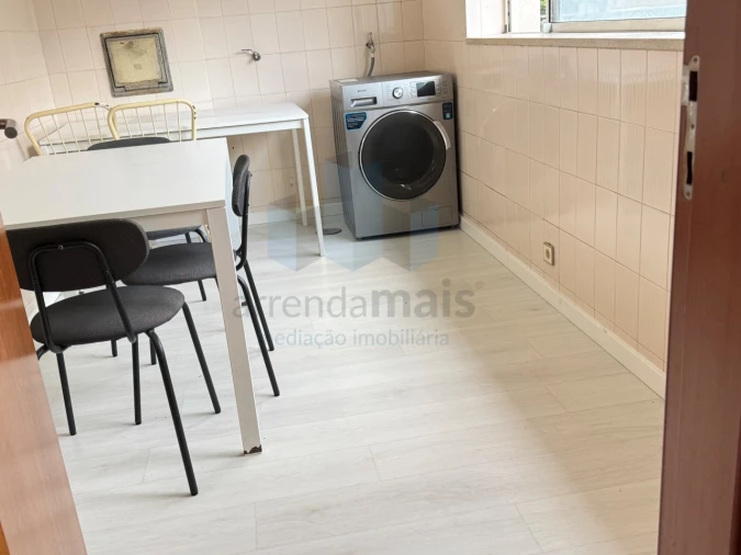 Apartamento T3 para Venda em Santo Antonio dos Olivais Foto 5