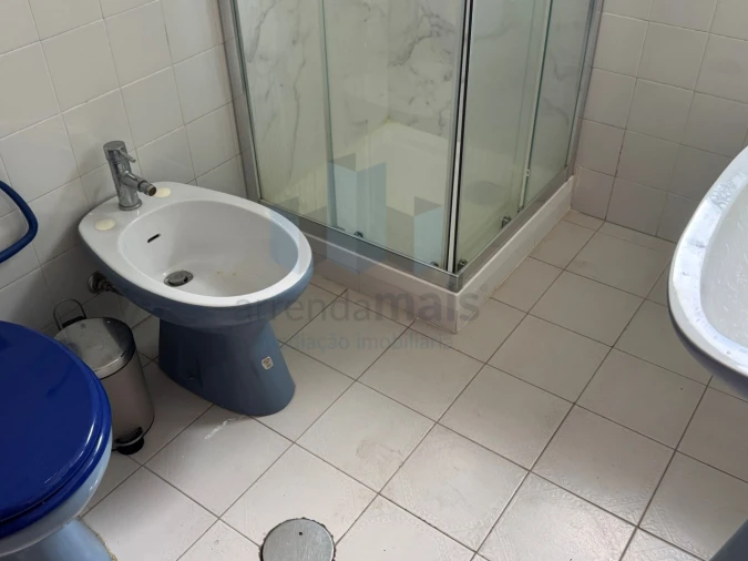 Apartamento T3 para Venda em Santo Antonio dos Olivais Foto 11