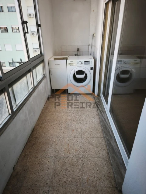 Apartamento T1 para Venda em Águas Livres