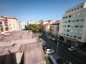 Apartamento T1 para Venda em Águas Livres