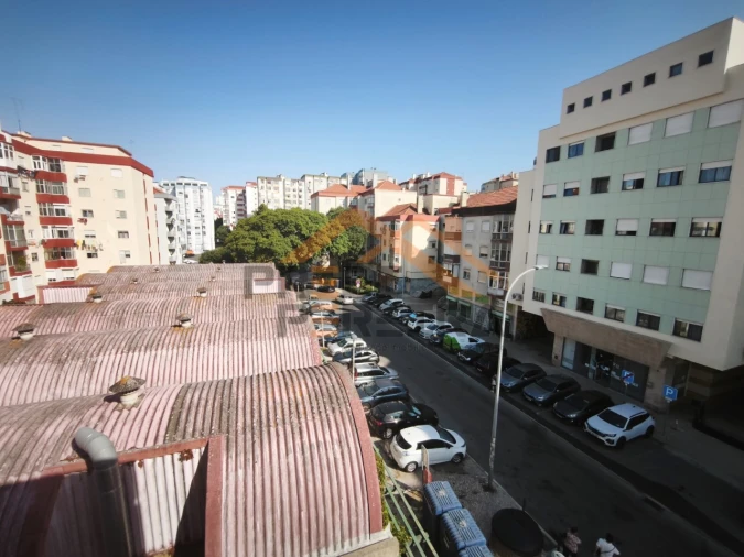 Apartamento T1 para Venda em Águas Livres Foto 14