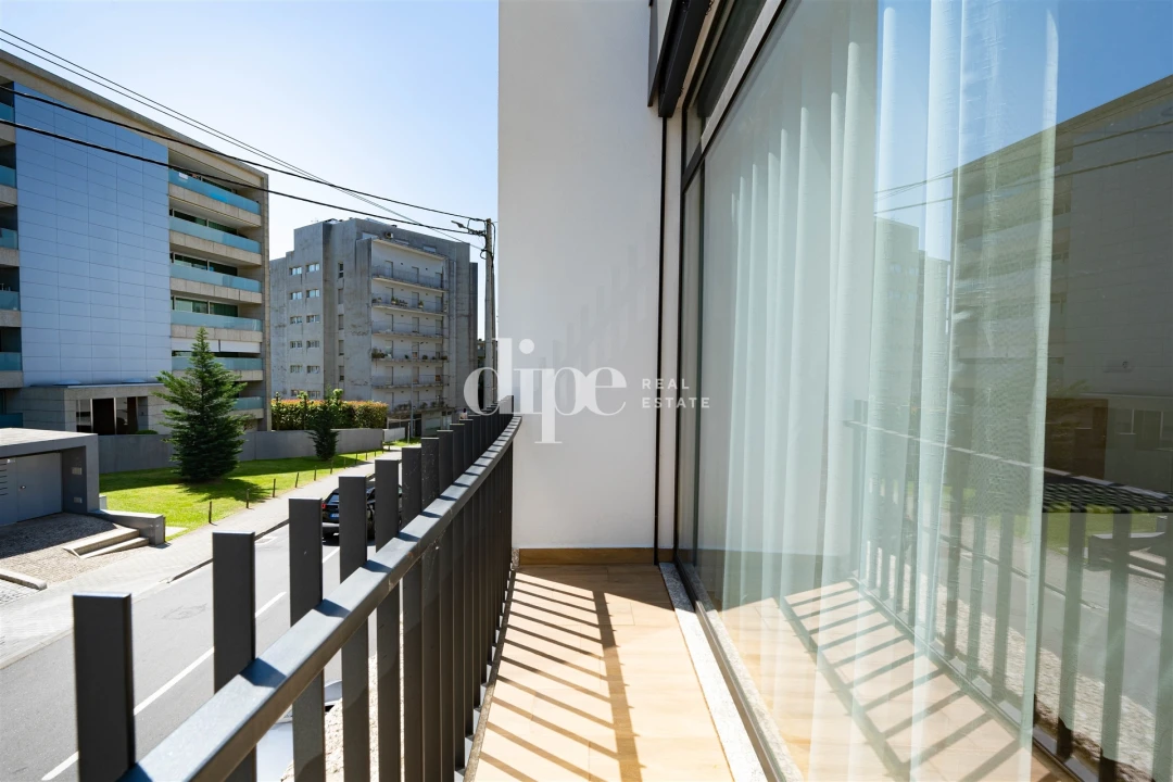Apartamento T1 para Arrendamento em Azurem Foto 13