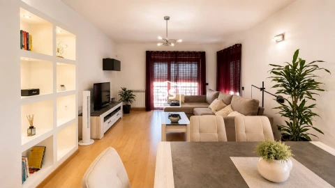 Apartamento T2 para Venda em Parceiros e Azoia