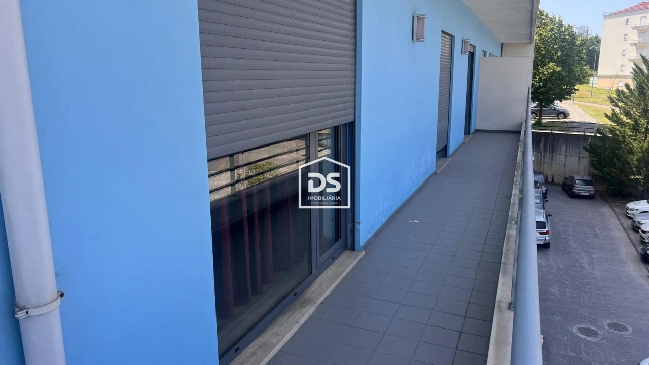 Apartamento T2 para Venda em Parceiros e Azoia Foto 10