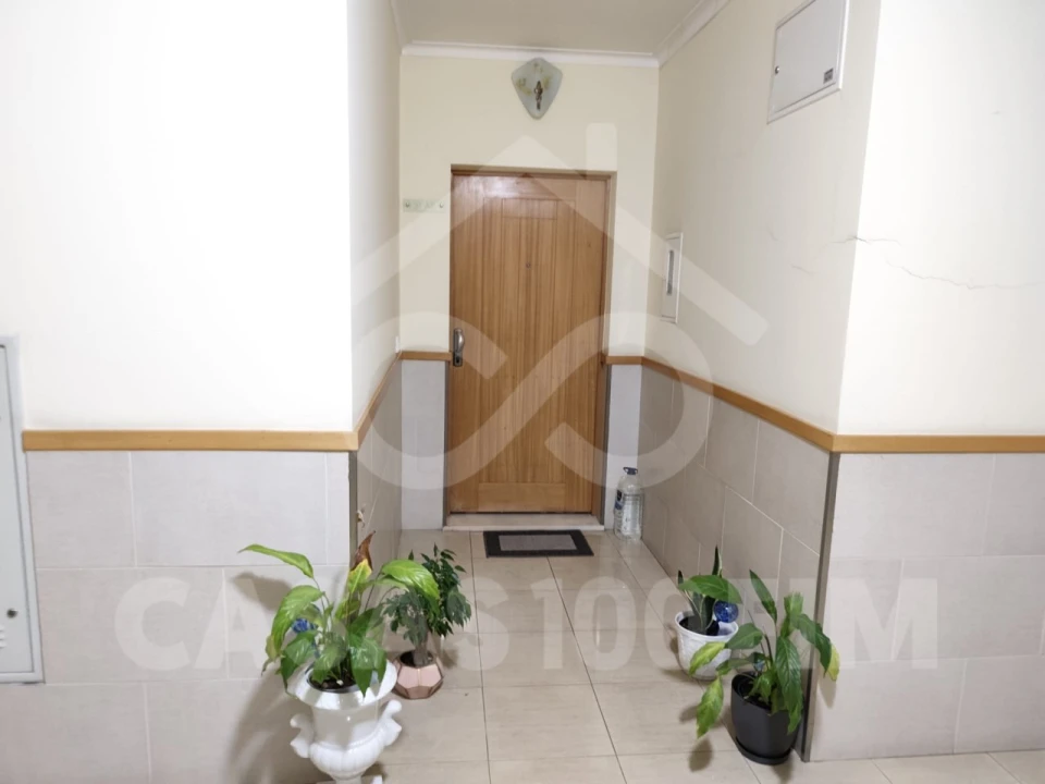 Apartamento T3 para Venda em Marinha Grande Foto 1