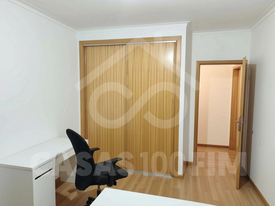 Apartamento T3 para Venda em Marinha Grande Foto 4