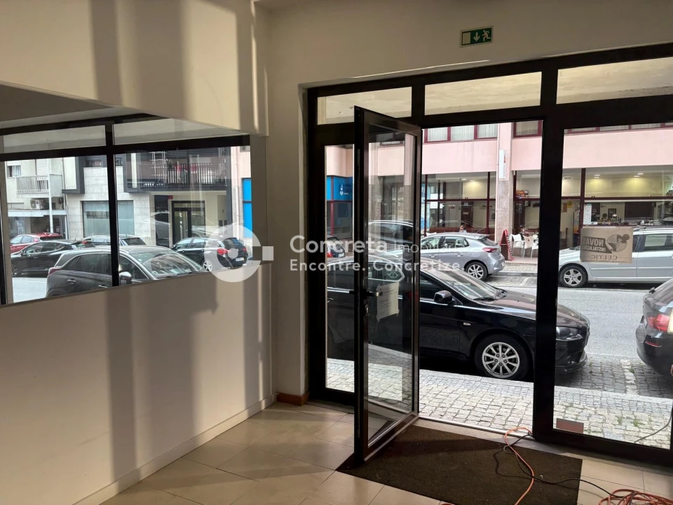 Loja para Arrendamento em Barcelos, V.Boa, V.Frescainha Foto 23