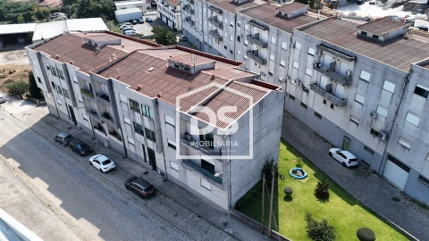 Apartamento T3 para Venda em Nespereira e Casais