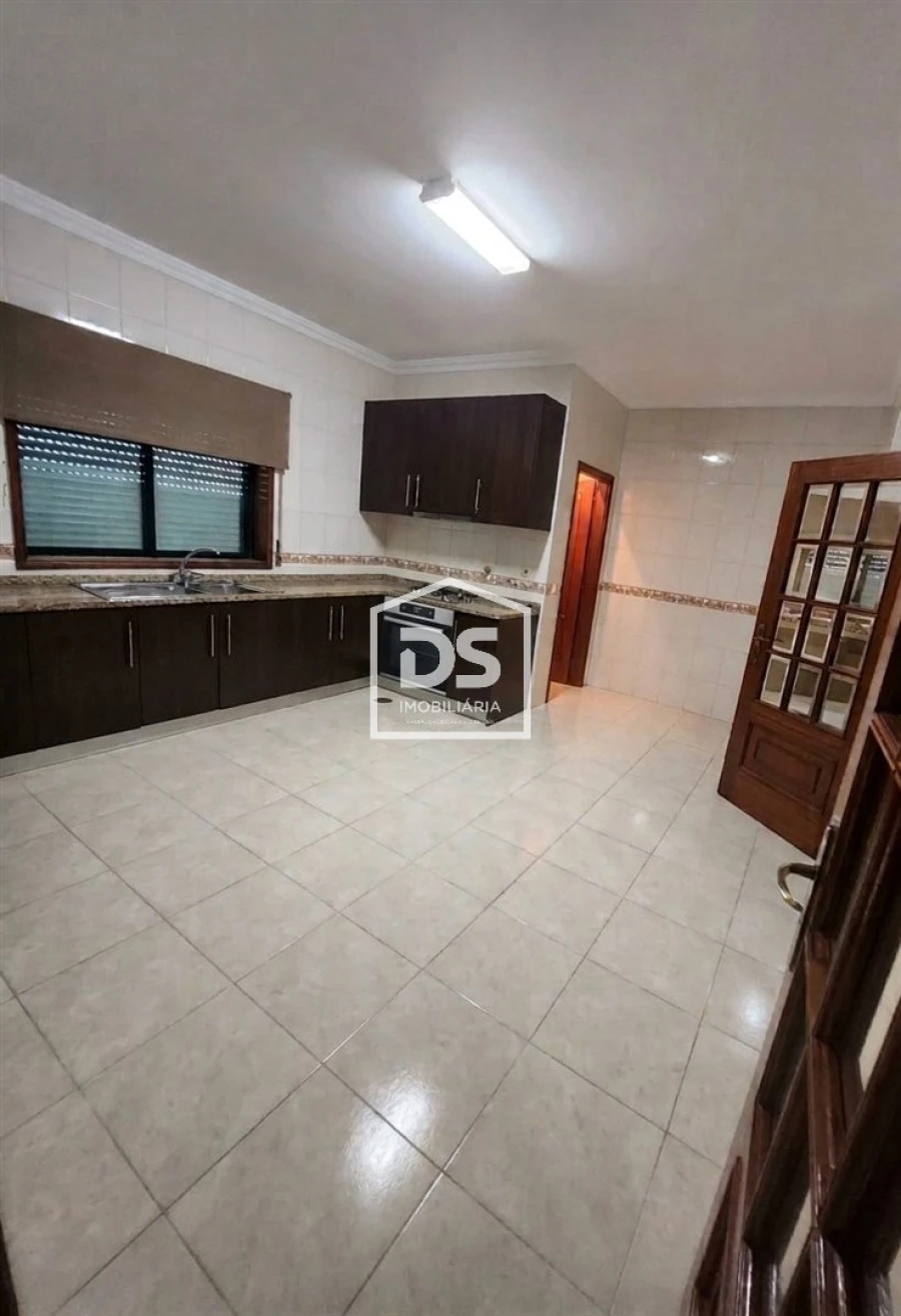Apartamento T3 para Venda em Nespereira e Casais Foto 24