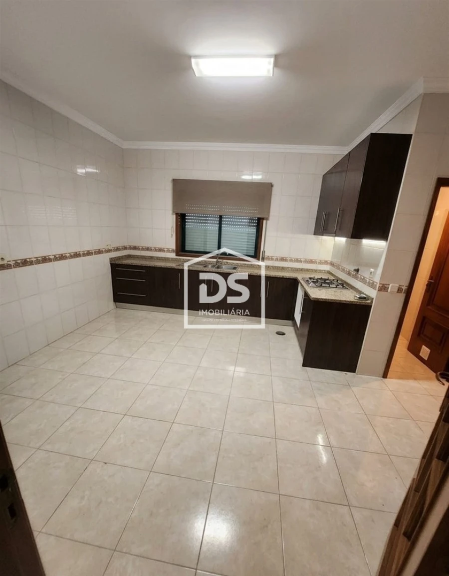 Apartamento T3 para Venda em Nespereira e Casais Foto 22