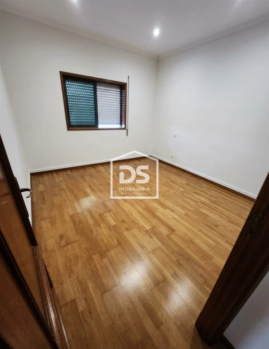 Apartamento T3 para Venda em Nespereira e Casais Foto 25
