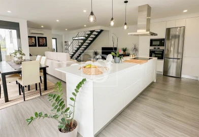 Moradia T3 para Venda em Fenais da Luz