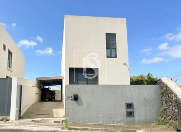 Moradia T3 para Venda em Fenais da Luz