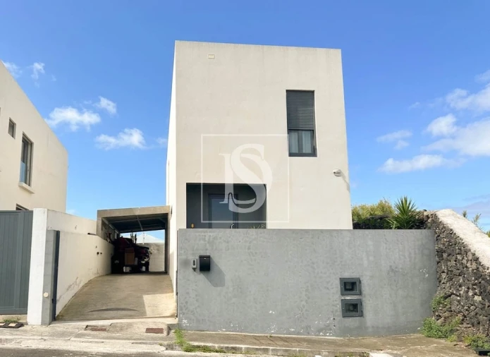 Moradia T3 para Venda em Fenais da Luz Foto 21
