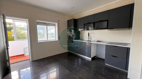 Apartamento T3 para Venda em Fânzeres e São Pedro da Cova