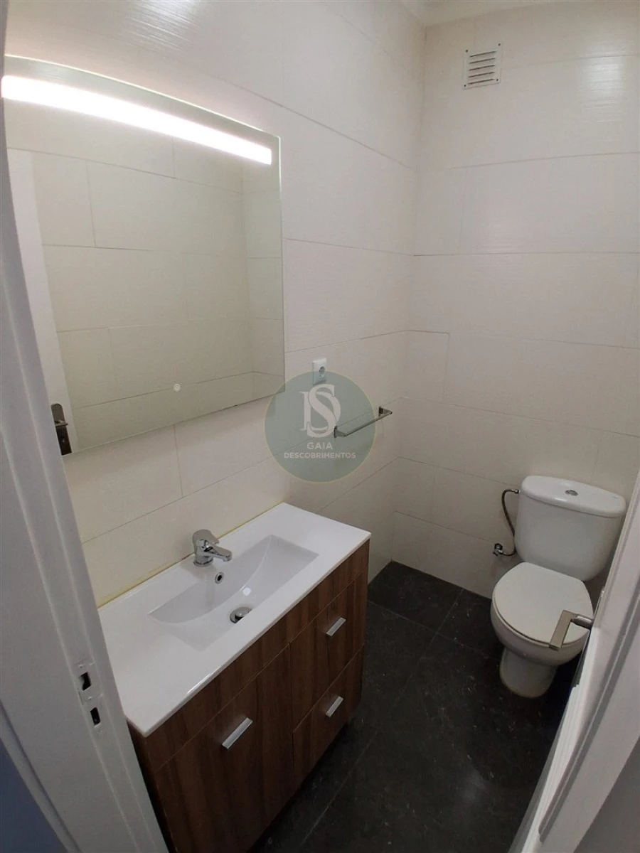 Apartamento T3 para Venda em Fânzeres e São Pedro da Cova Foto 14