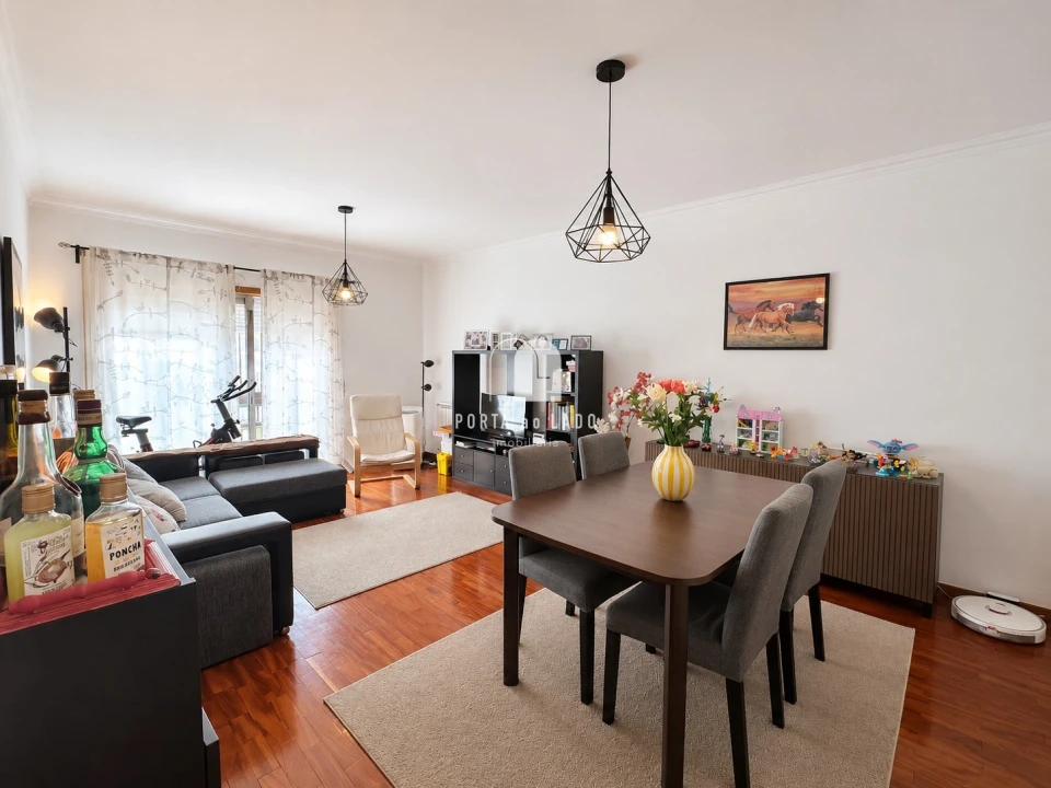 Apartamento T3 para Venda em Pedroso e Seixezelo Foto 1