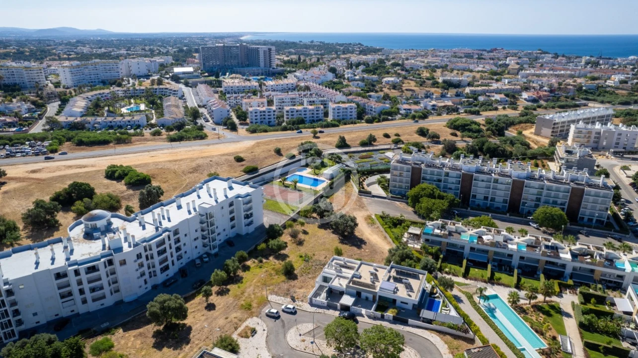 Terreno para Venda em Albufeira e Olhos de Água Foto 8