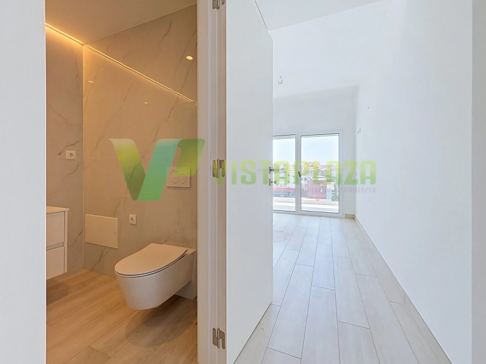 Apartamento T2 para Venda em Portimão Foto 4
