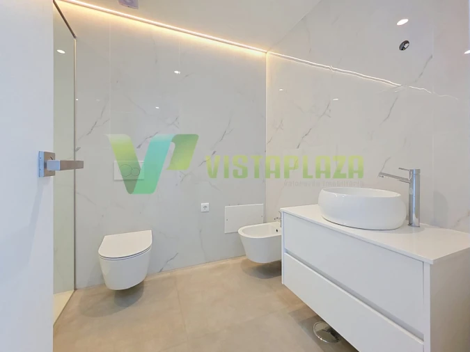 Apartamento T2 para Venda em Portimão Foto 10