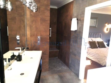 Moradia T5 para Venda em Alvorninha