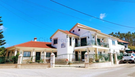 Moradia T5 para Venda em Alvorninha