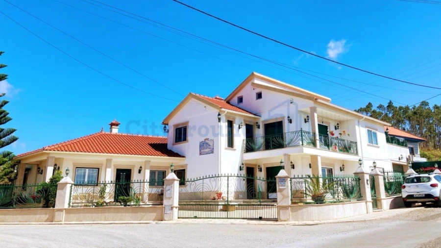 Moradia T5 para Venda em Alvorninha