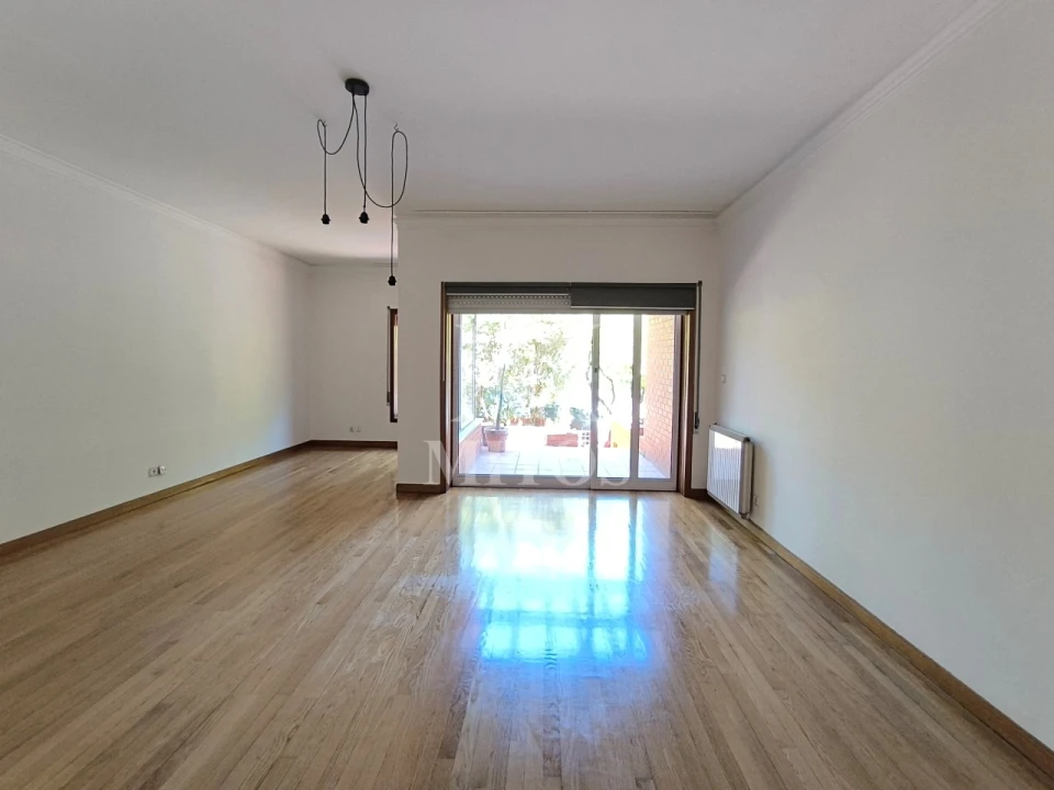 Moradia T3 para Arrendamento em Santa Maria Maior e Monserrate e Meadela Foto 3