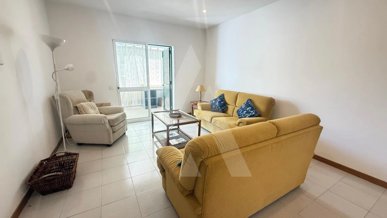 Apartamento T2 para Arrendamento em Quarteira Foto 3