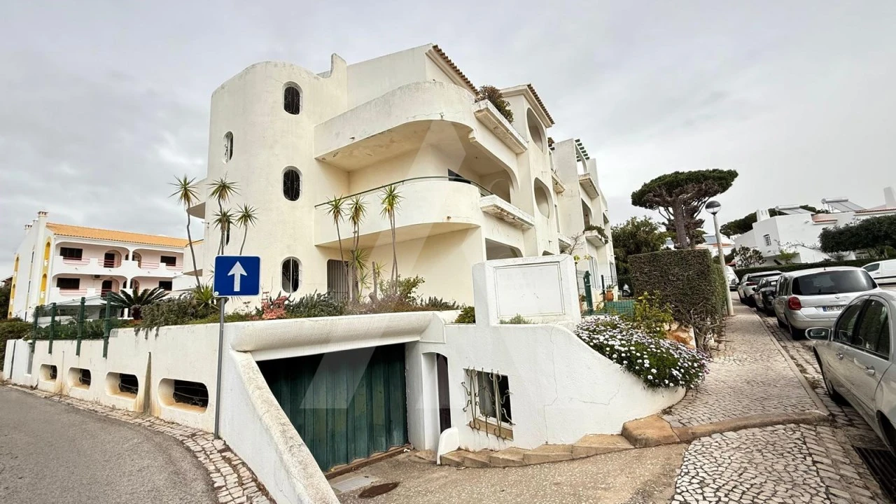 Apartamento T2 para Arrendamento em Quarteira Foto 24