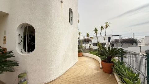 Apartamento T2 para Arrendamento em Quarteira