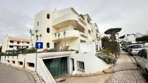 Apartamento T2 para Arrendamento em Quarteira