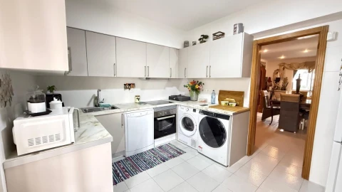 Apartamento T2 para Arrendamento em Quarteira