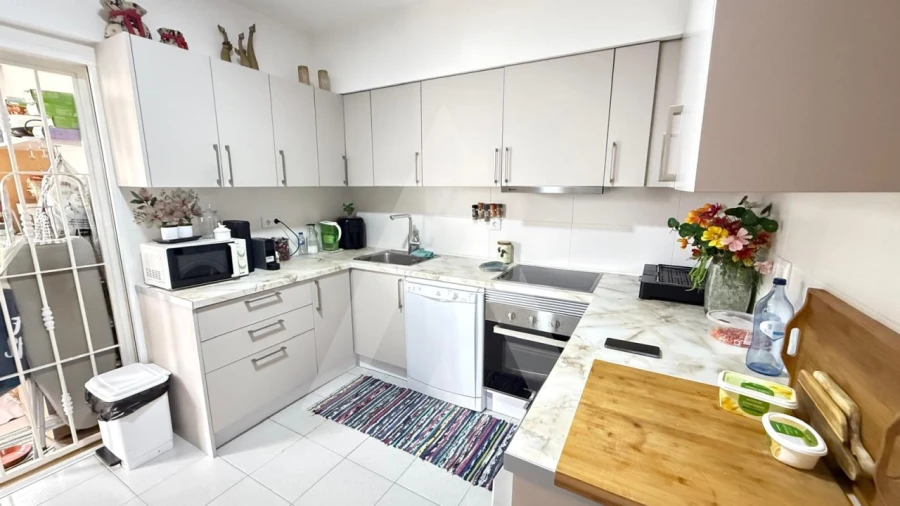 Apartamento T2 para Arrendamento em Quarteira Foto 5
