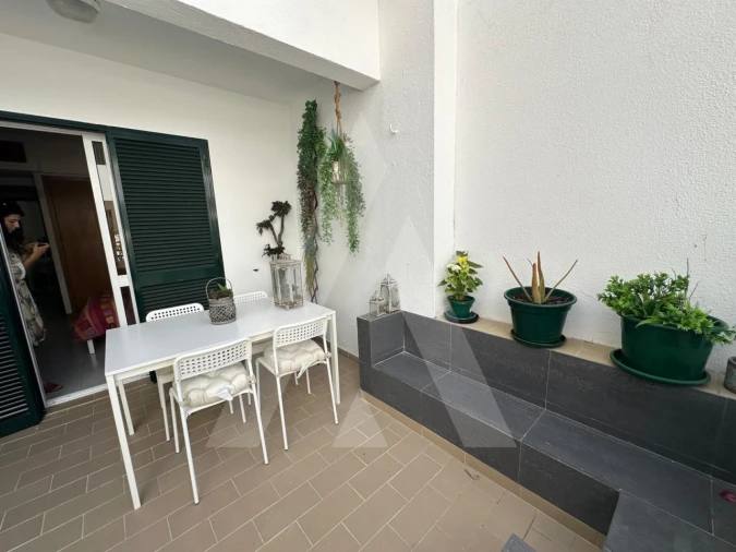 Apartamento T2 para Arrendamento em Quarteira Foto 26