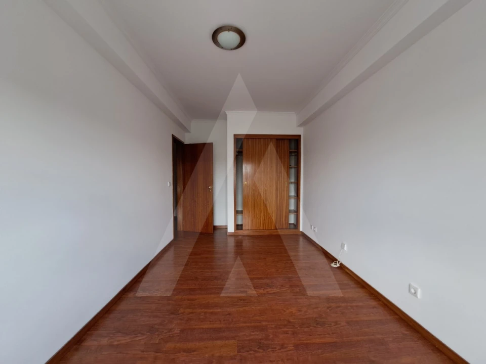 Apartamento T2 para Arrendamento em Ílhavo (São Salvador) Foto 5
