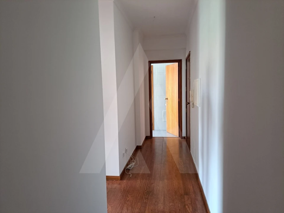Apartamento T2 para Arrendamento em Ílhavo (São Salvador) Foto 11