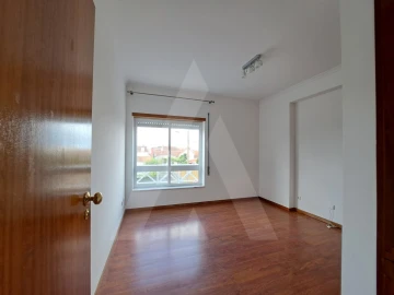 Apartamento T2 para Arrendamento em Ílhavo (São Salvador)